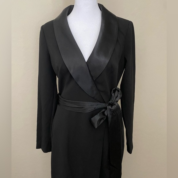 NEW Eliza J Long Sleeve Black Satin Collar Tuxedo Gown Dress Size 6 - Picture 5 of 8